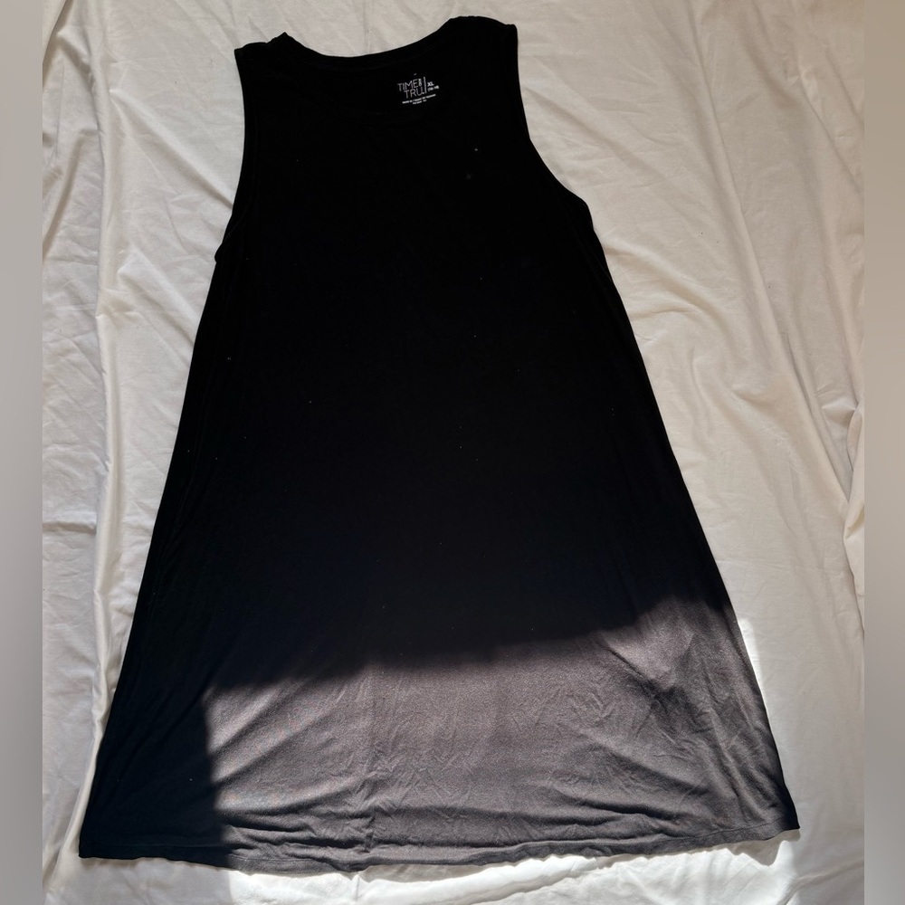 Black Sleeveless Dress